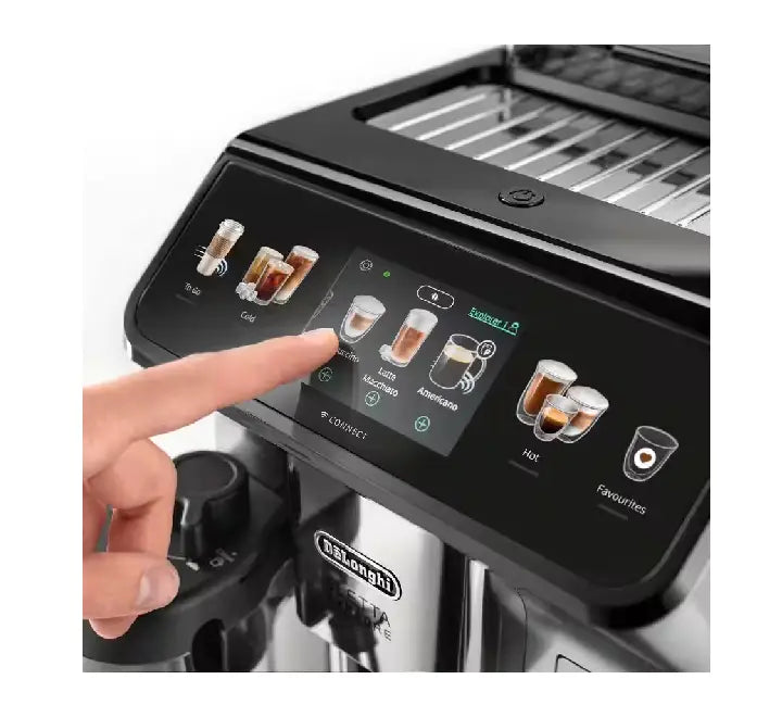 De'Longhi Eletta Explore coffee machine pouring an iced cold brew coffee utilizing its under-5-minute Cold Extraction Technology.