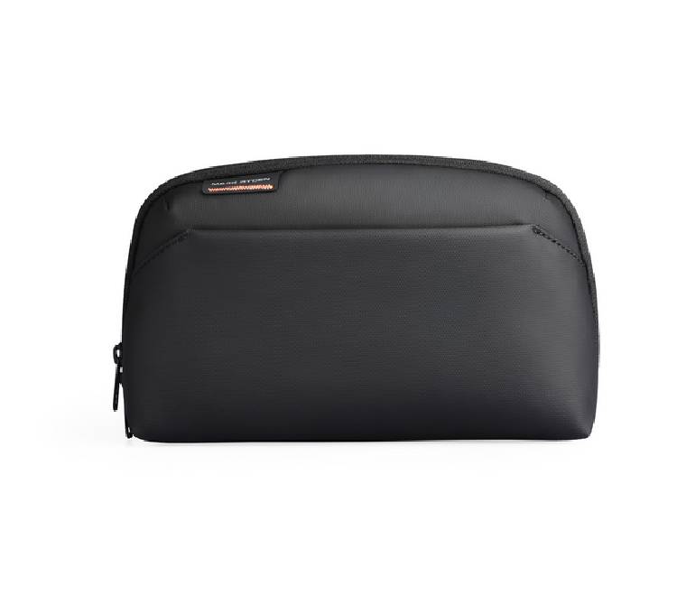 Mark Ryden MR3102 Switchstorage II portable tech organizer bag in classic black, showing its minimalist structure and water-repellent PU Oxford skin.