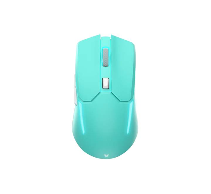Demonstration of palm and claw grip compatibility on the Fantech Venom II WGC2 gaming mouse.