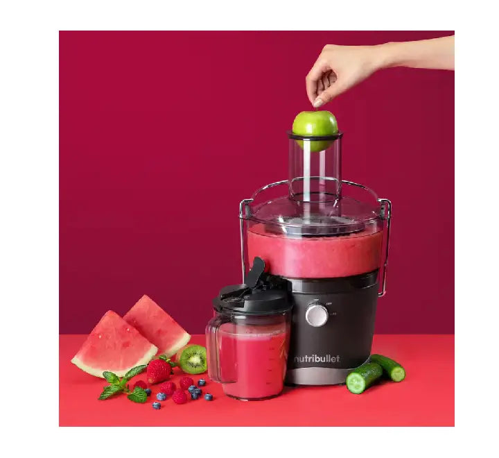 NutriBullet Juicer package includes 800W base, pulp basin, stainless steel sieve, juice pitcher, and cleaning brush