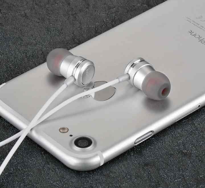 Hoco M16 Ling Sound Metal Universal Earphone with Mic (Silver)-29, In-ear Headphones, Hoco - ICT.com.mm